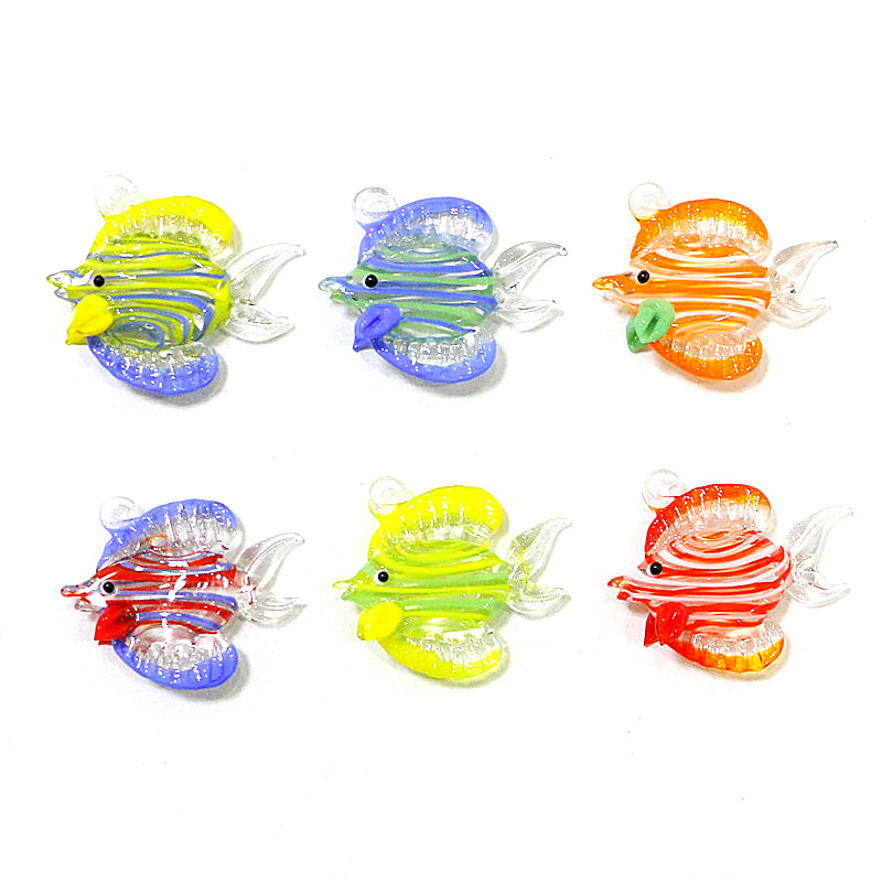 Aquarium Fish Items - 手作りの熱帯魚ミニチュア彫刻2点セットガラスペンダント水族館装飾かわいい海の動物ミニチュアオブジェファッションDiy女性ジュエリー製作パーツ