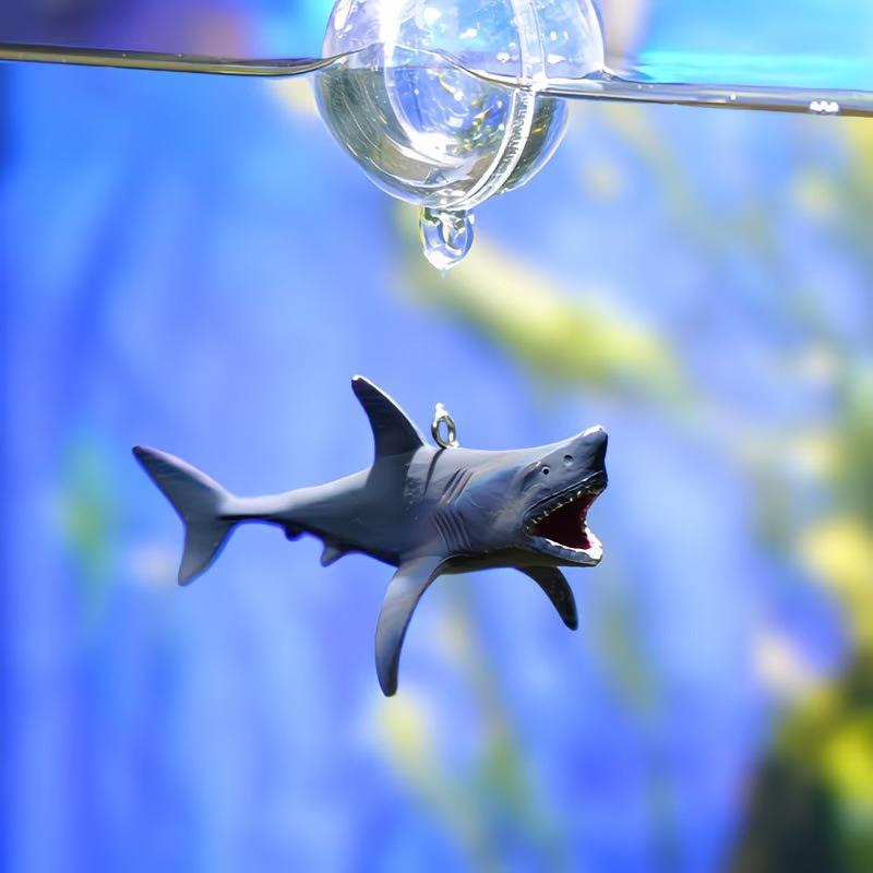 浮遊式のサメの水槽装飾品。水中景観を演出できる、高さ調節可能 - Aquarium Fish Shark のレビューと価格